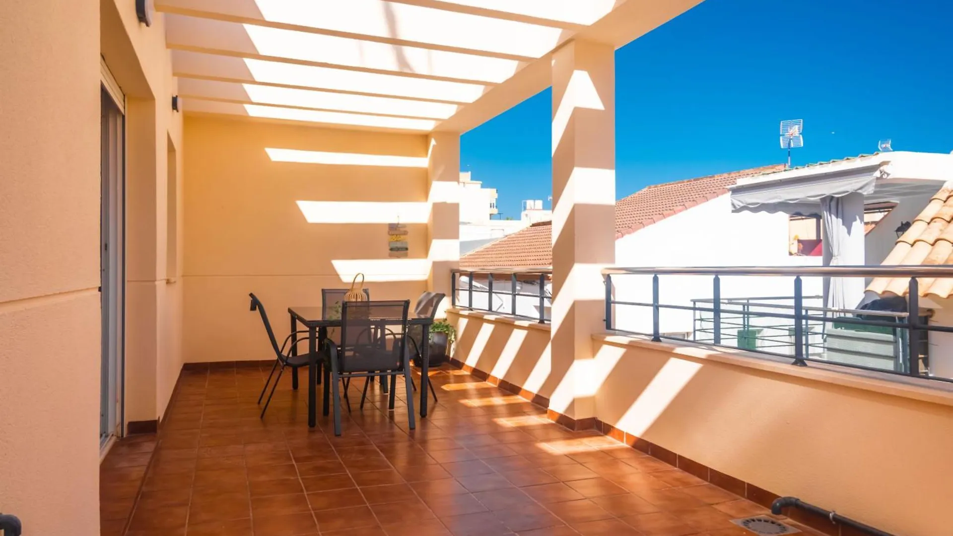 Atico Torre Del Mar Apartment 0*,